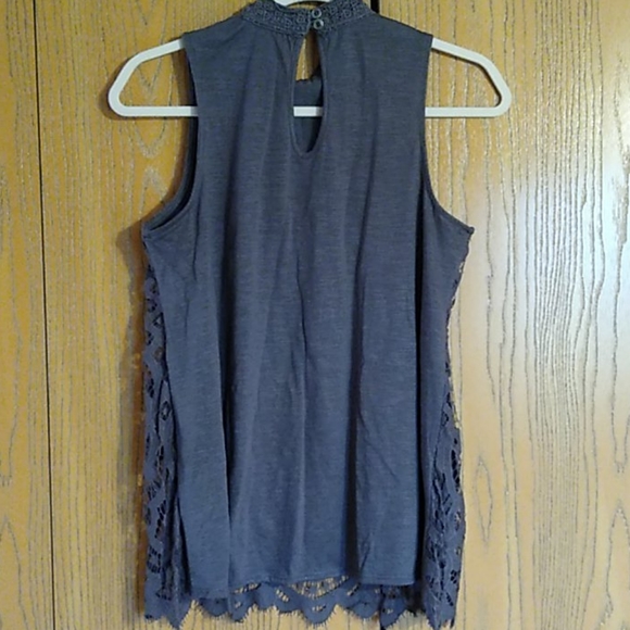 Pretty tank - Picture 3 of 3